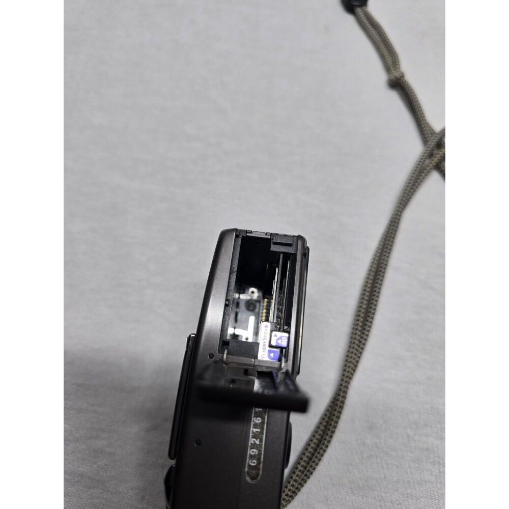 Konica Digital Revio KD-500Z Camera 5.0MP- No Battery Or Charger- AS IS - Picture 12 of 13